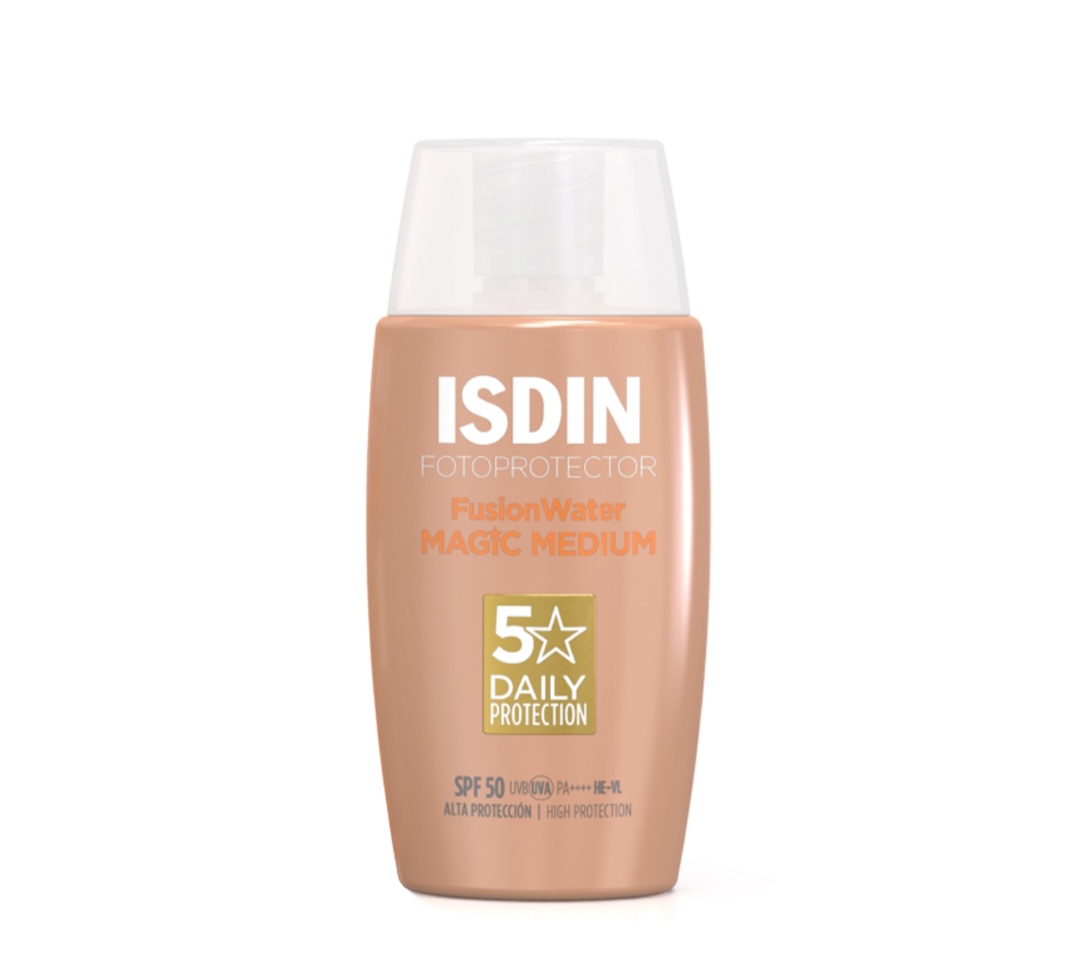 ضد آفتاب فیوژن واتر مجیک مدیوم SPF50+ ایزدین